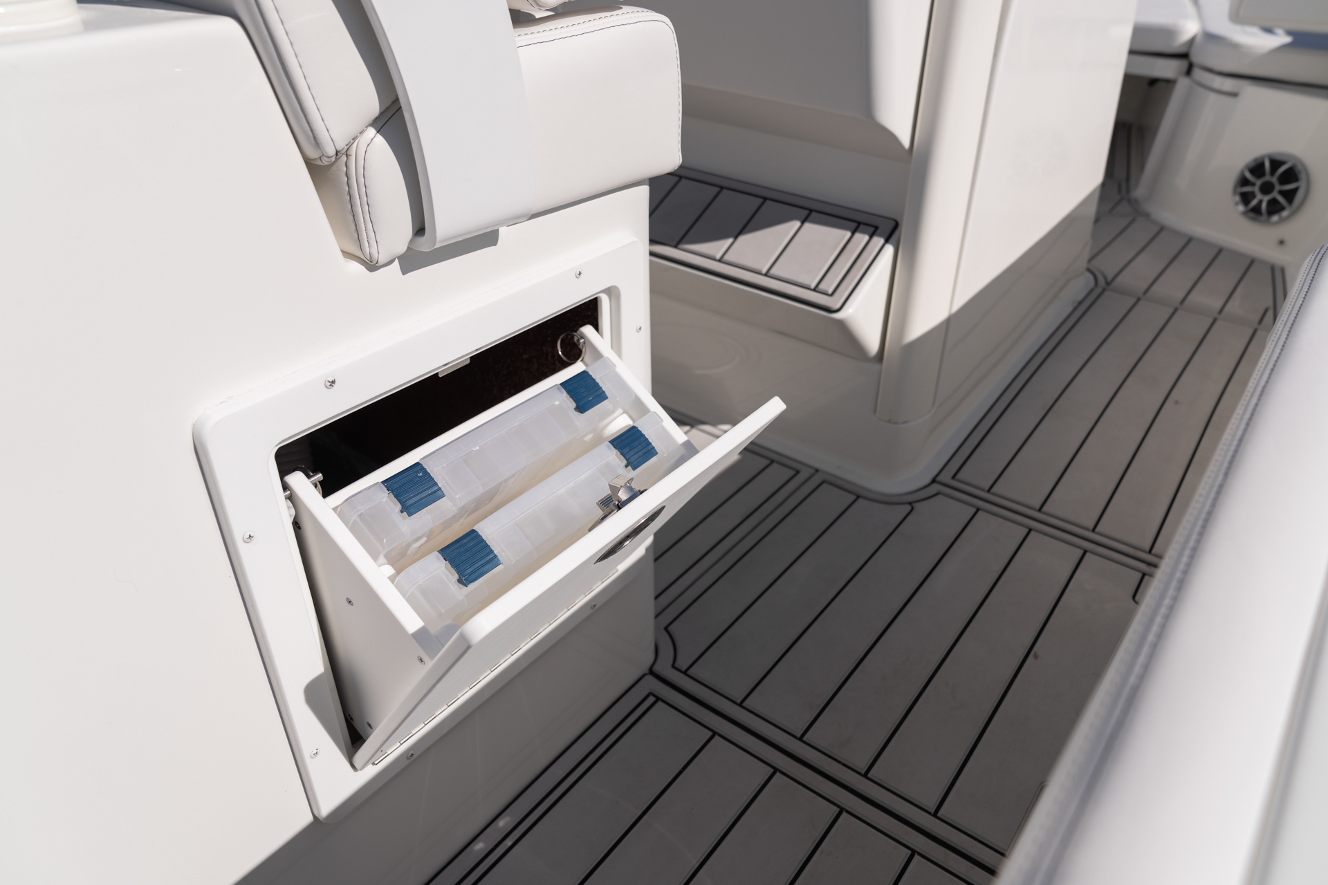 Parker Boats 254 Fathom Interior 09